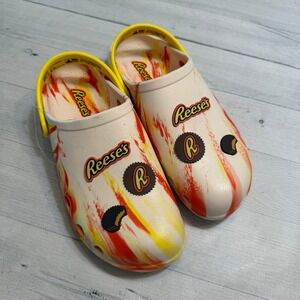 Reese Peanut Butter Cup kids Lightweight Molded Clog Sandals kids size 4 NEW